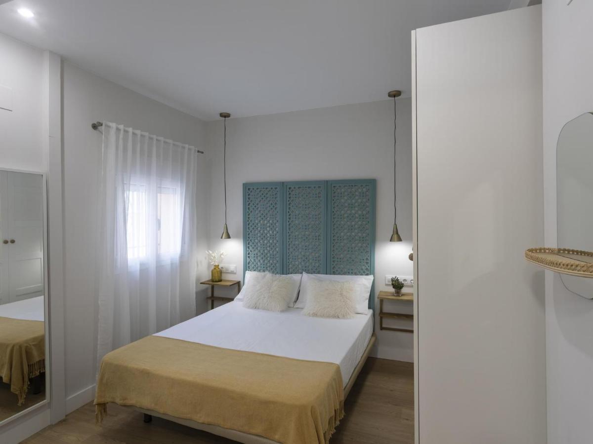 Beautiful Blue Triana Apartment Sevilla Exterior foto